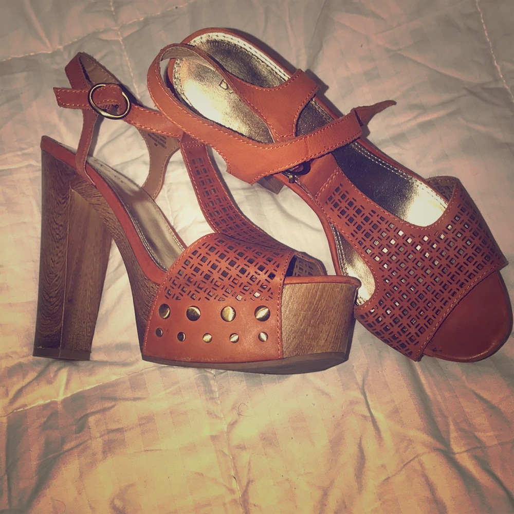Orange 🍊 heels